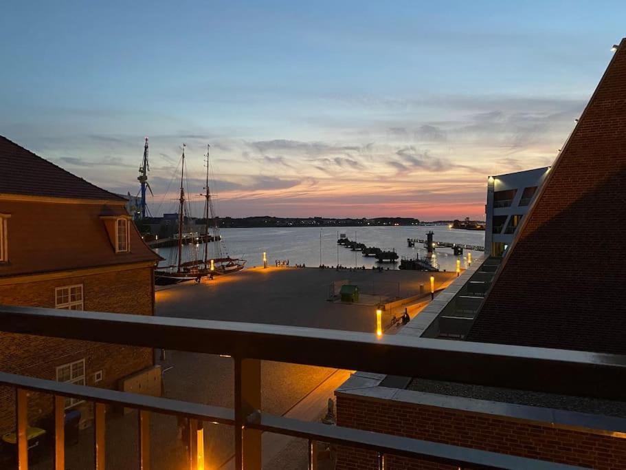 Meerblick, Balkon Und Private Sauna Im Historischen Getreidespeicher Висмар Экстерьер фото